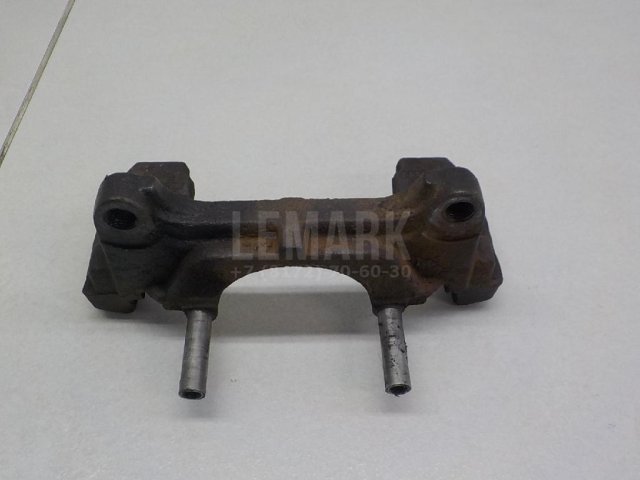 Скоба суппорта переднего