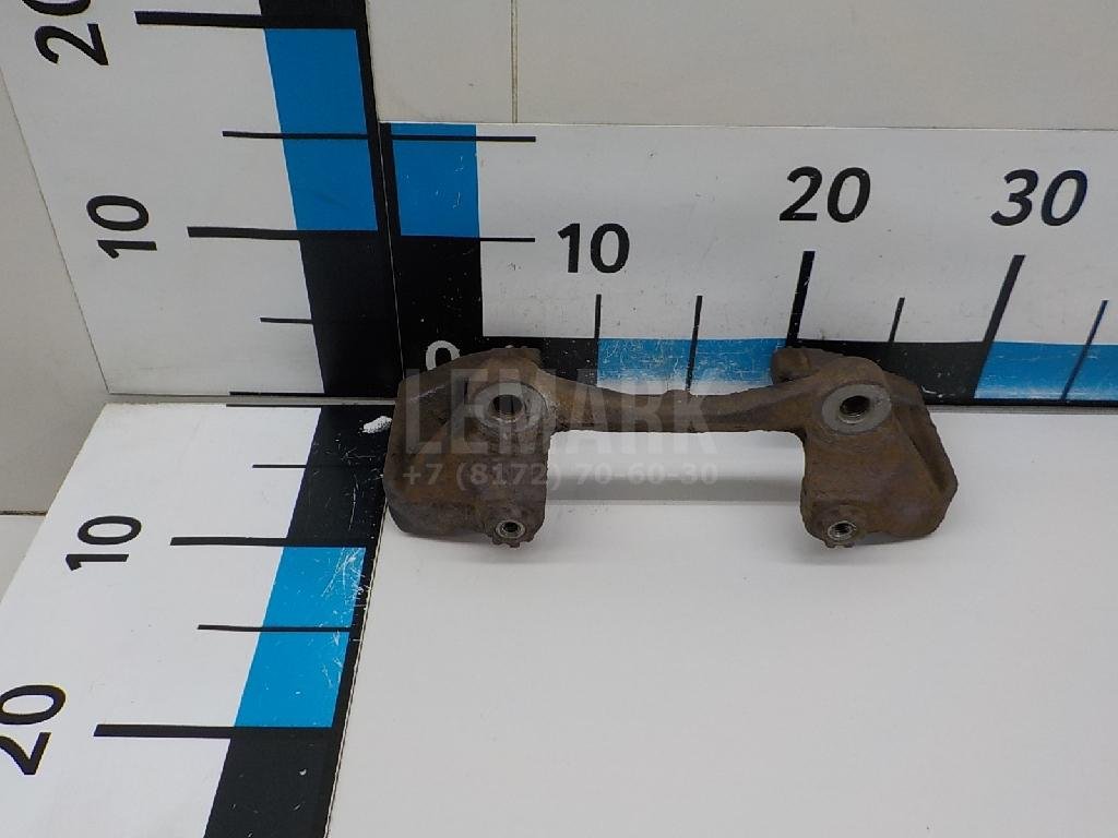 Скоба суппорта переднего для  Alfa Romeo Giulietta 2010-2020