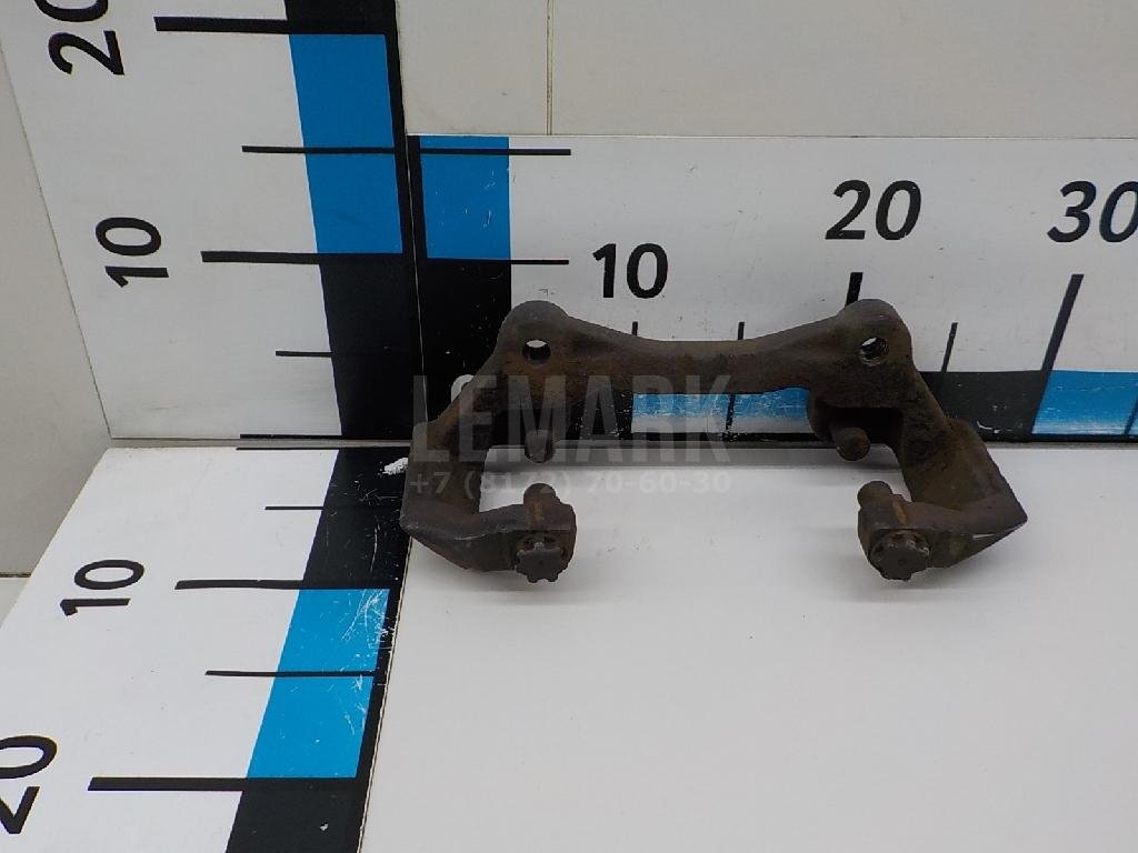 Скоба суппорта переднего