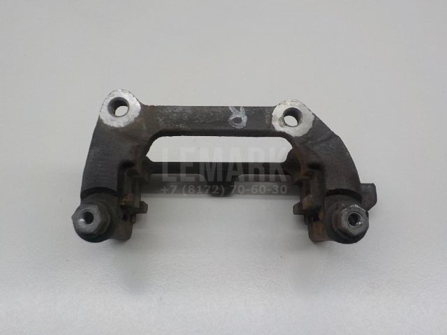 Скоба суппорта заднего правого