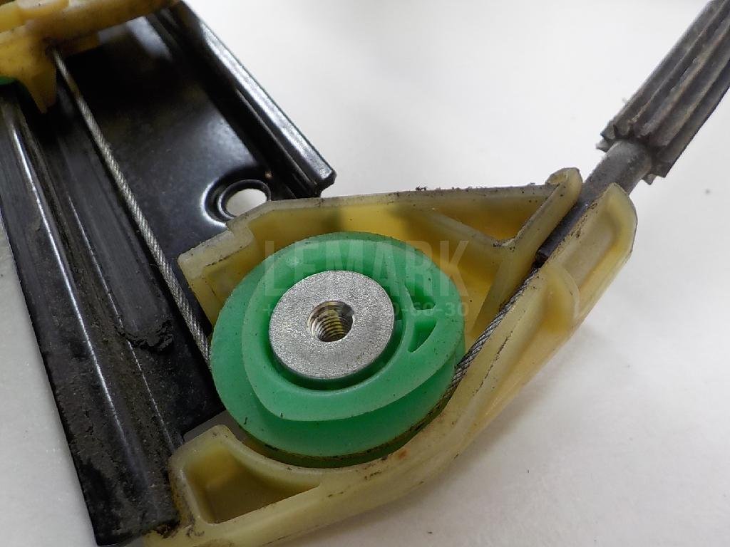 Стеклоподъемник электр. передний правый