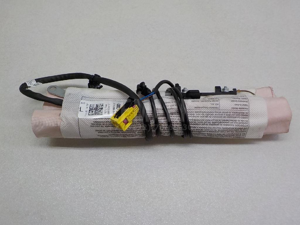 Подушка безопасности боковая (в сиденье)