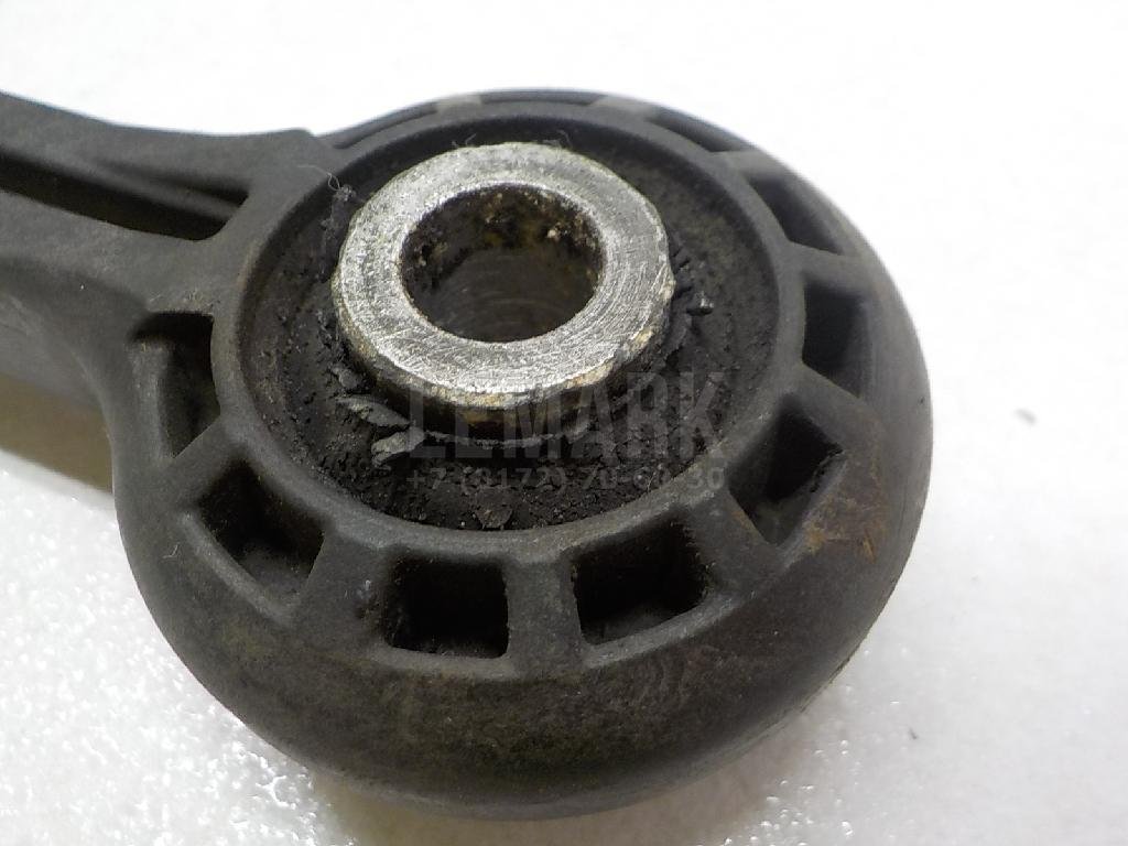 Стойка переднего стабилизатора