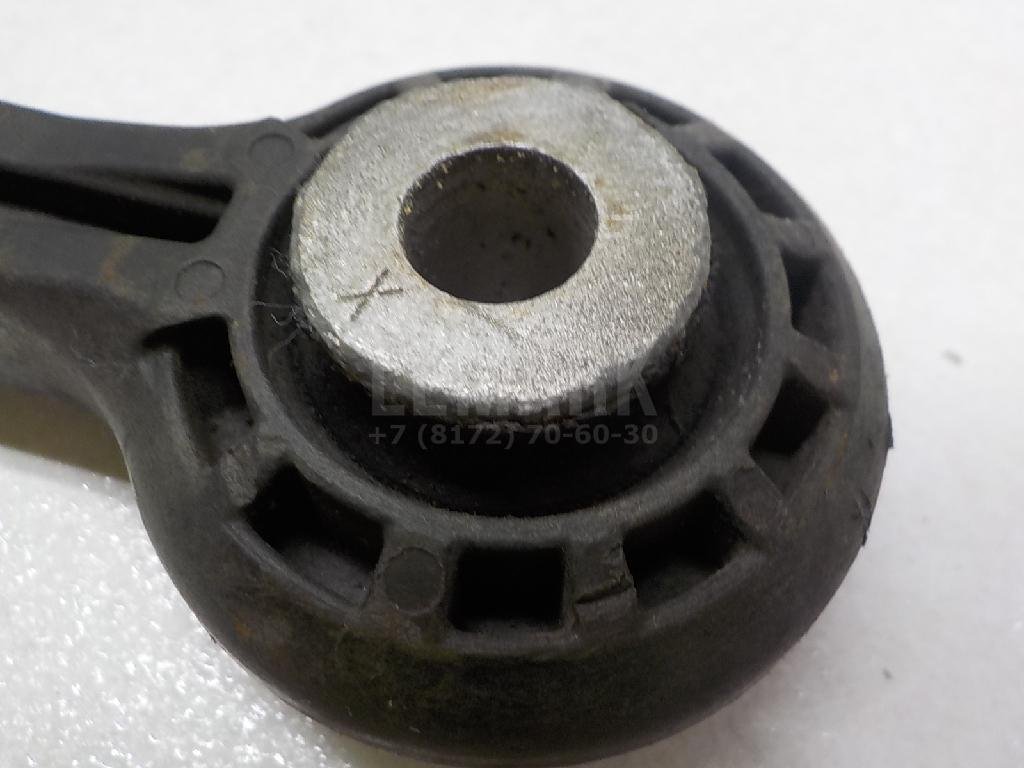 Стойка переднего стабилизатора