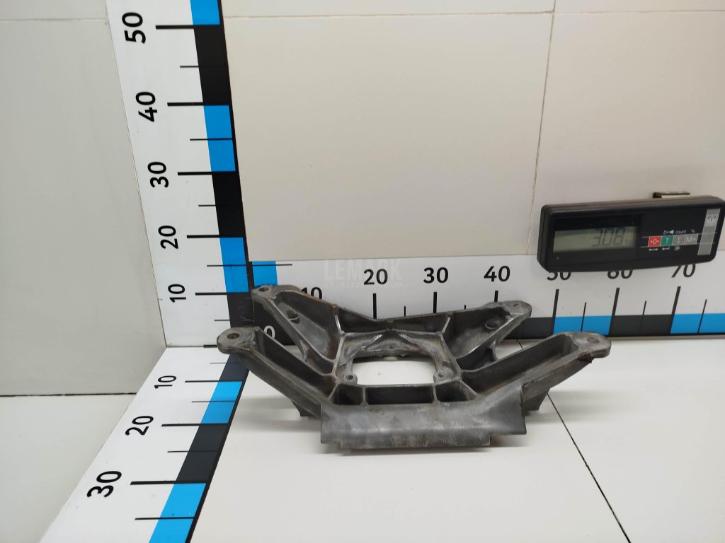 Кронштейн опоры КПП