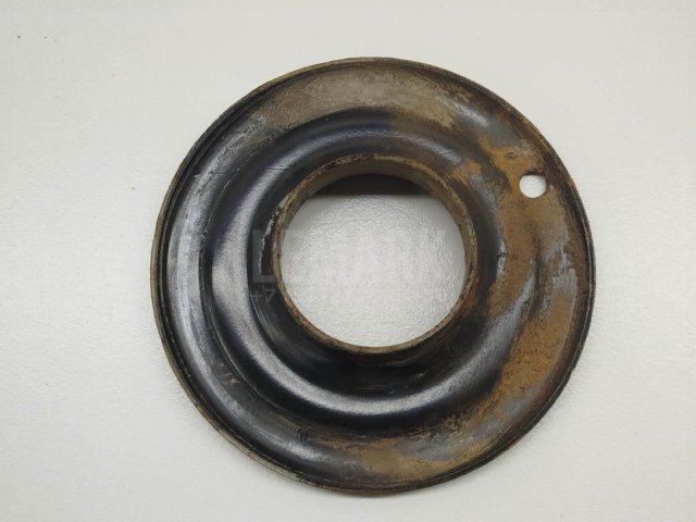 Опора передней пружины нижняя