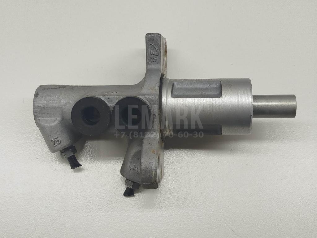 Цилиндр тормозной главный