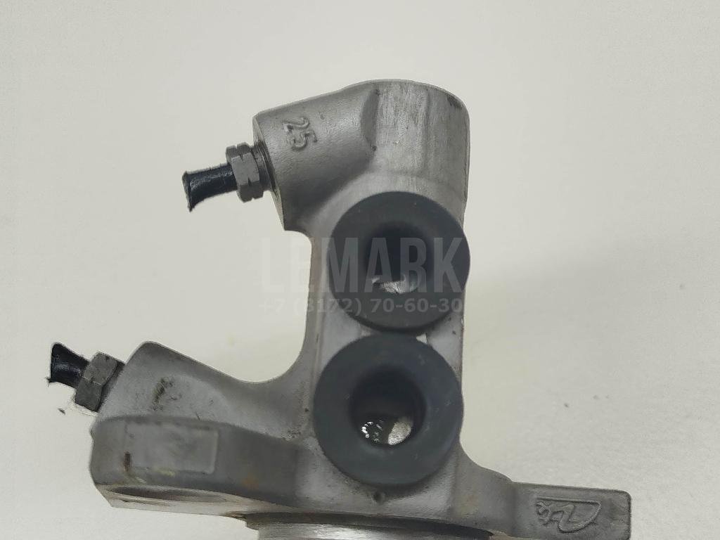 Цилиндр тормозной главный