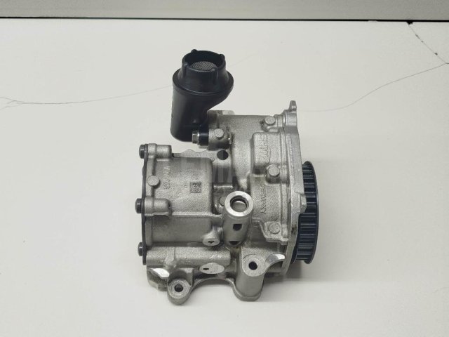 Насос масляный