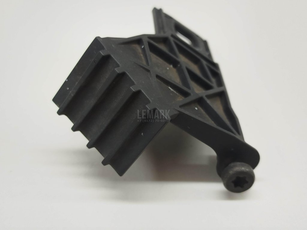 Кронштейн фар правый для  Audi 100 [C4] 1991-1994