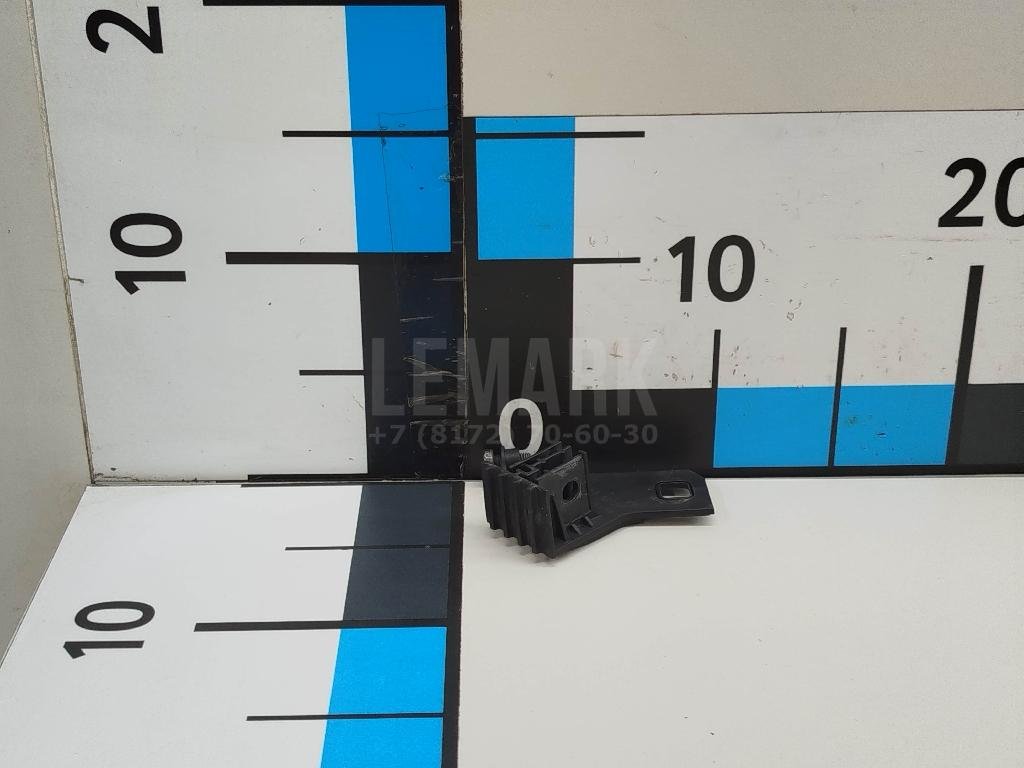 Кронштейн фар правый для  Audi 100 [C4] 1991-1994