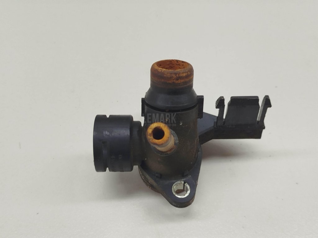 Фланец двигателя системы охлаждения