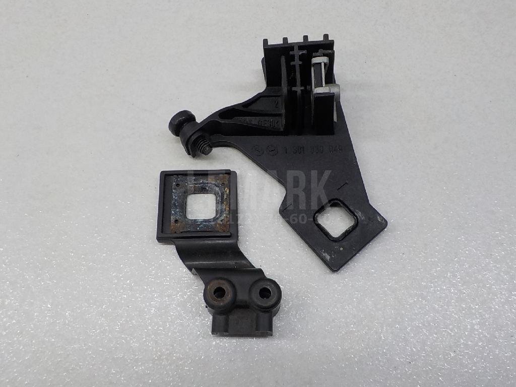 Кронштейн крепления фары