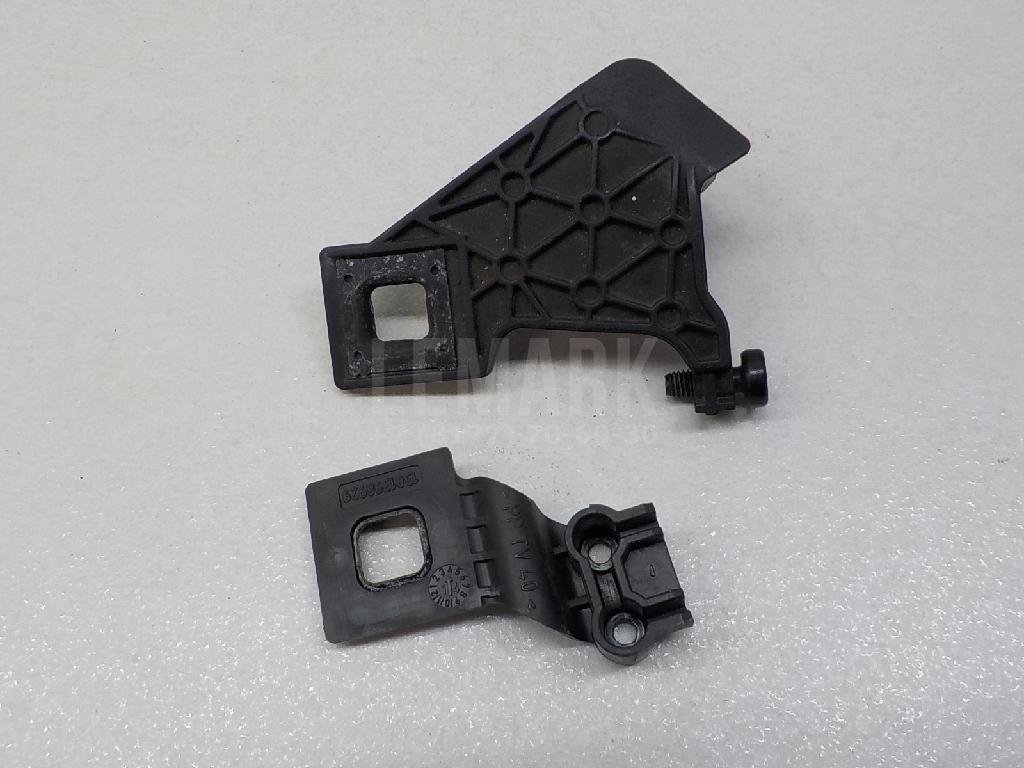 Кронштейн крепления фары