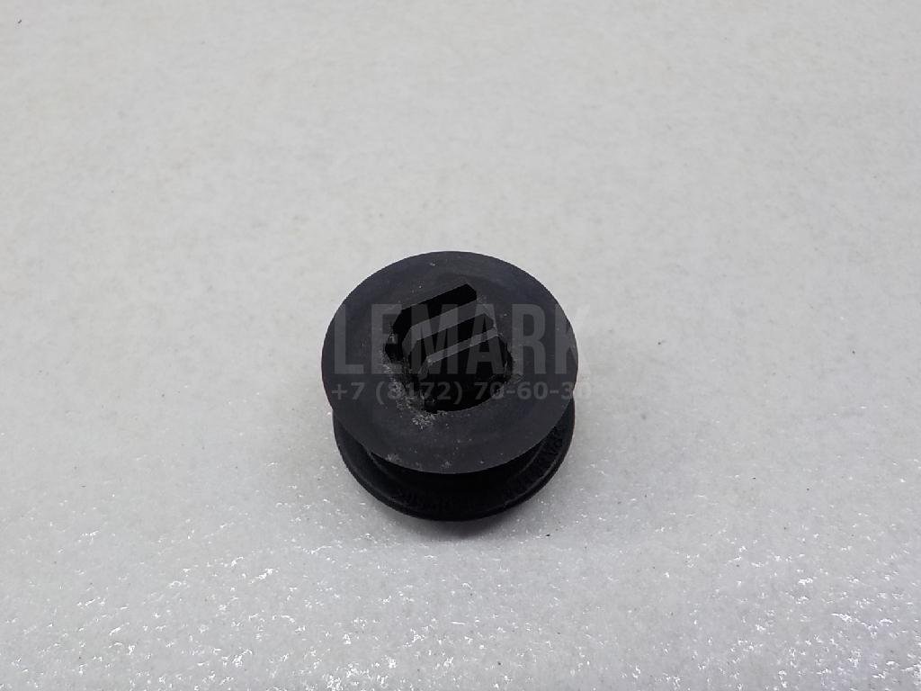 Отбойник капота