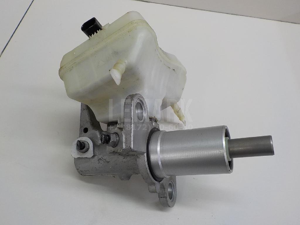 Цилиндр тормозной главный