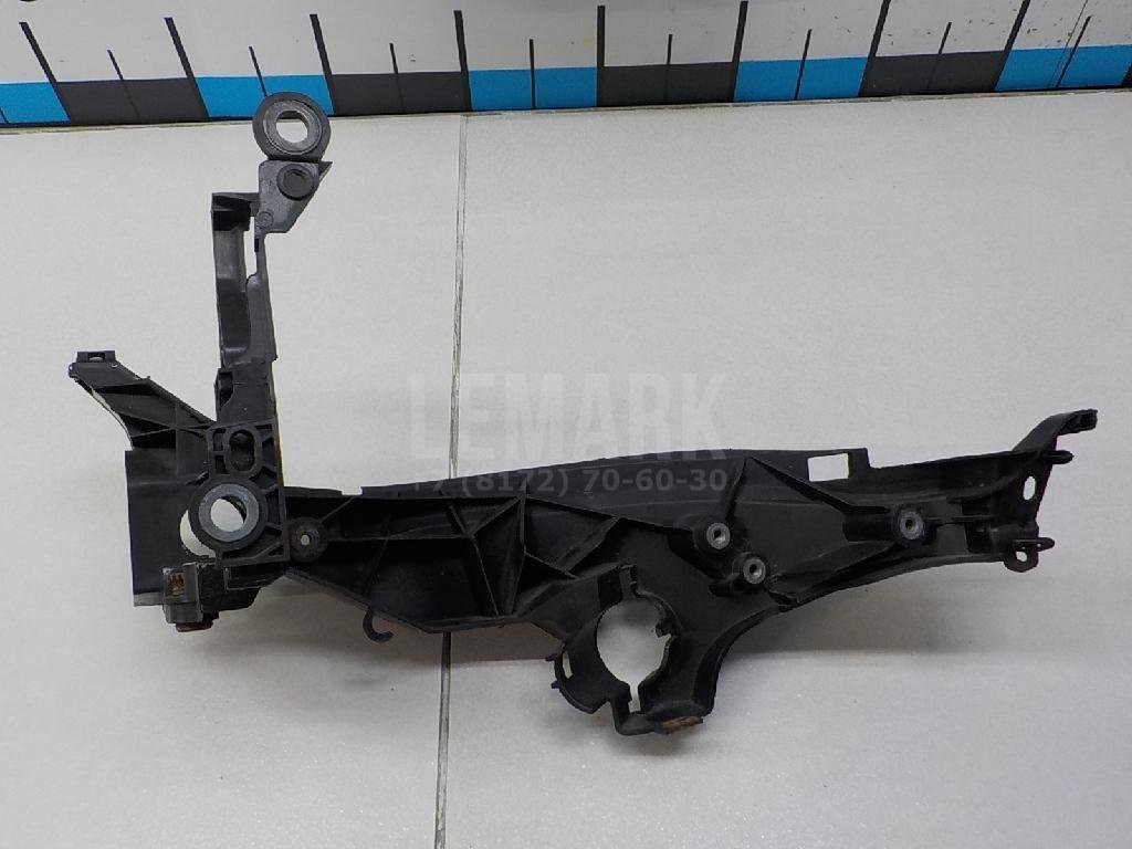 Кронштейн фар правый для  Audi 100 [C4] 1991-1994