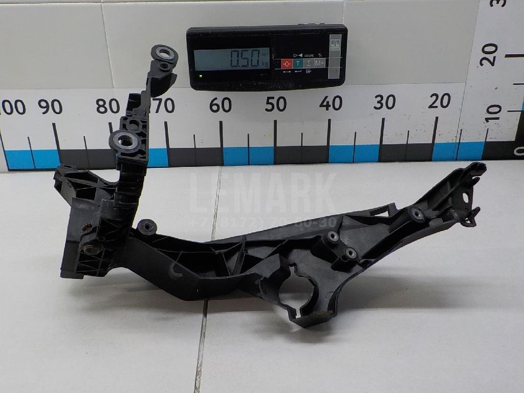 Кронштейн фар правый для  Audi 100 [C4] 1991-1994