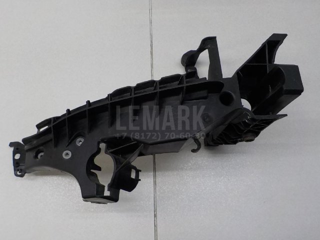 Кронштейн фар правый