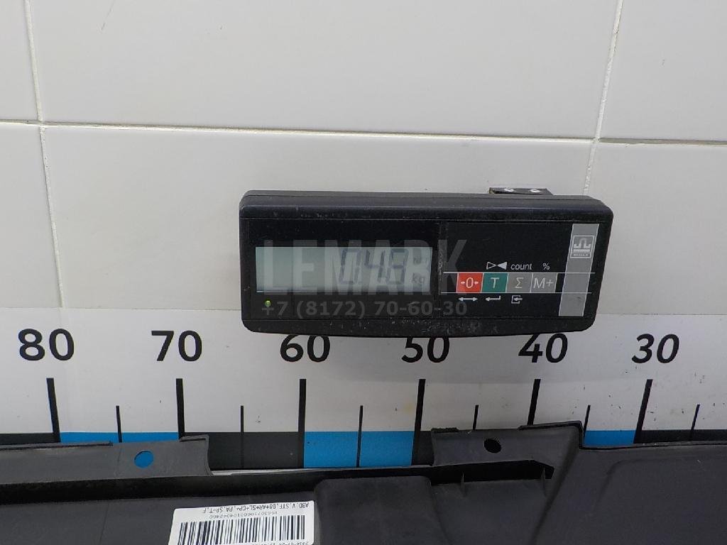 Кожух замка капота