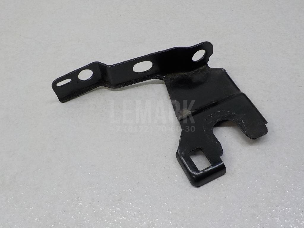 Кронштейн фар правый для  Audi A3 [8PA] Sportback 2004-2013