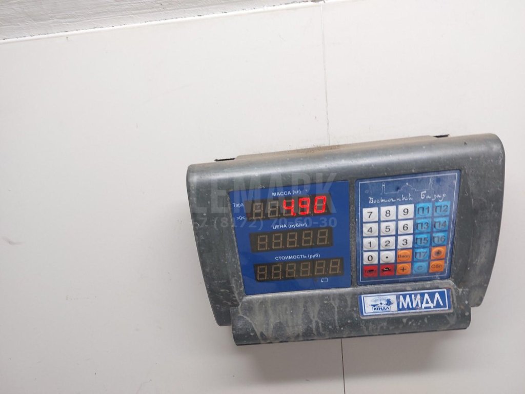 Кулак поворотный передний правый