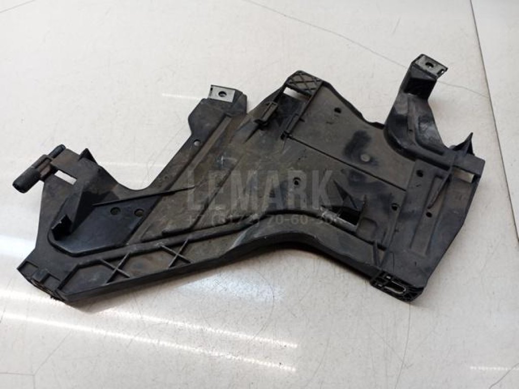 Кронштейн крепления фары