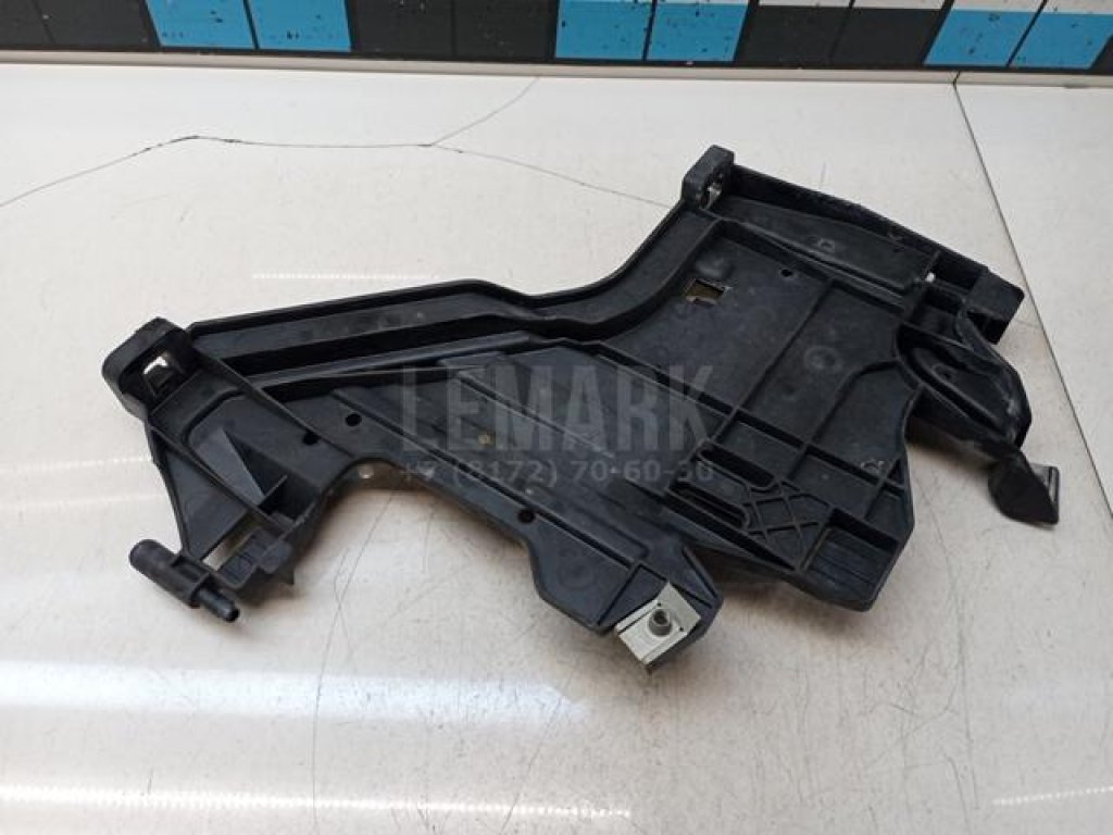 Кронштейн крепления фары