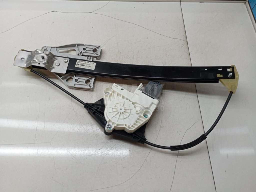 Стеклоподъемник электр. задний левый