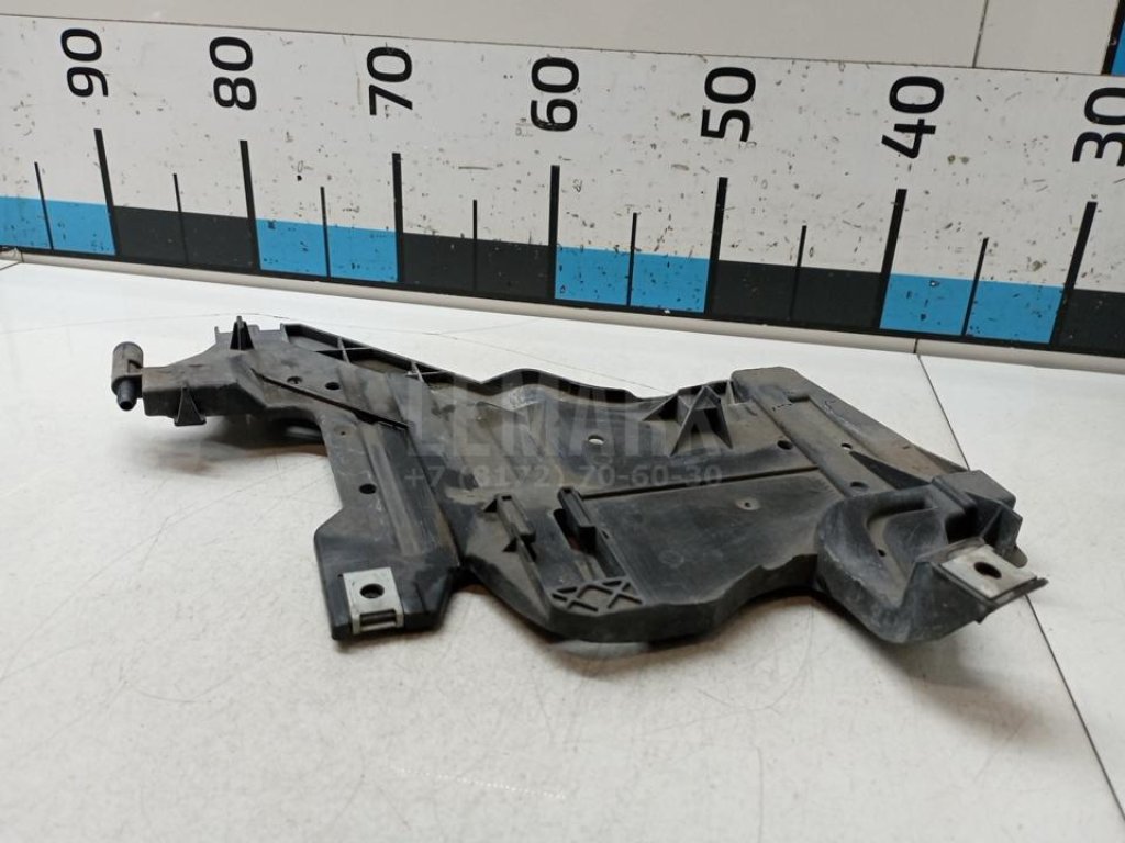 Кронштейн крепления фары