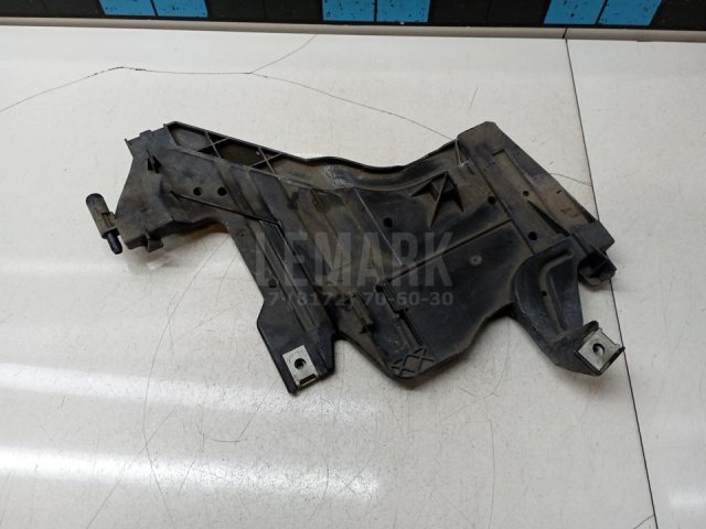 Кронштейн крепления фары