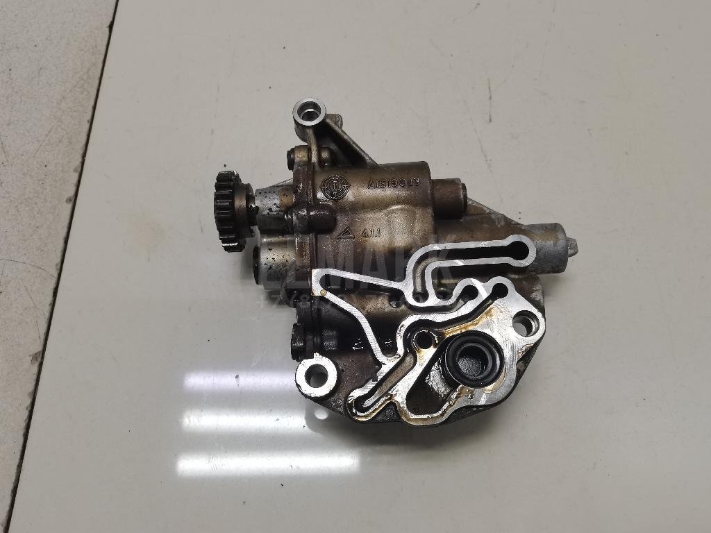 Насос масляный