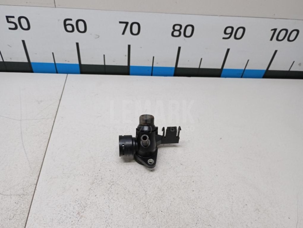 Фланец двигателя системы охлаждения