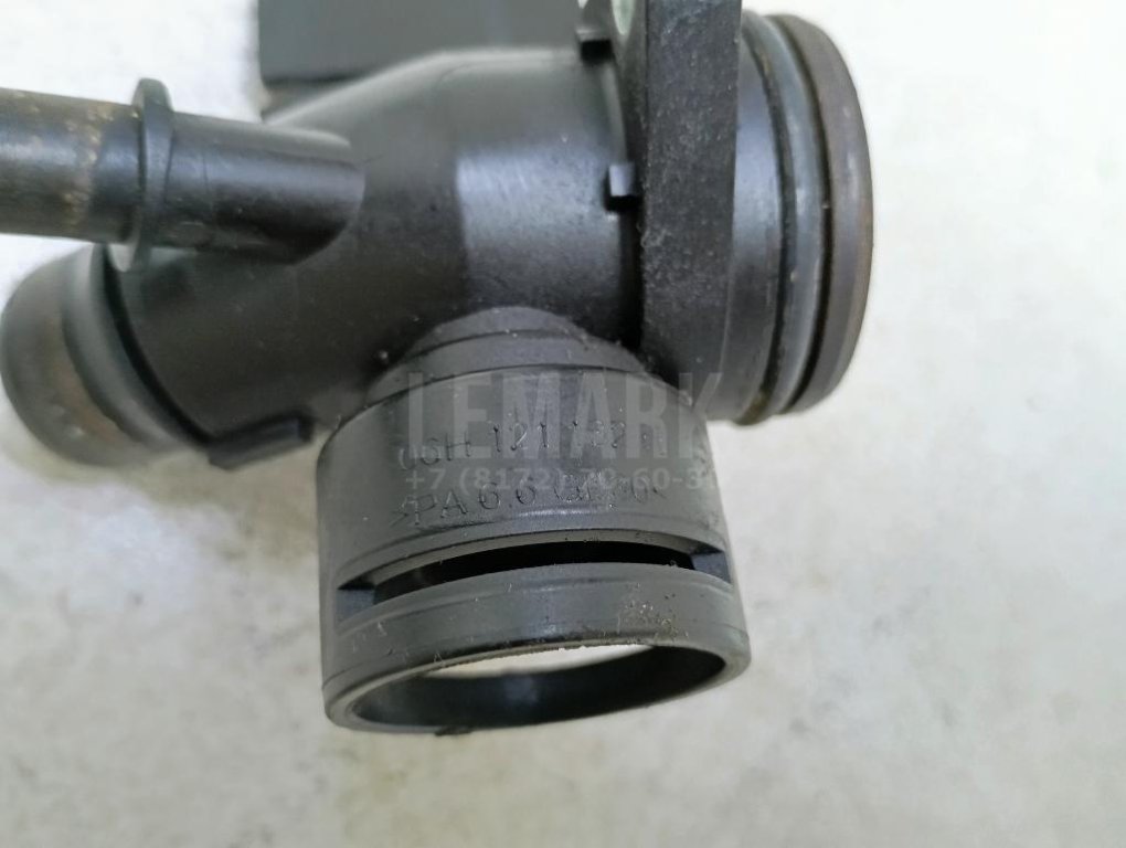 Фланец двигателя системы охлаждения