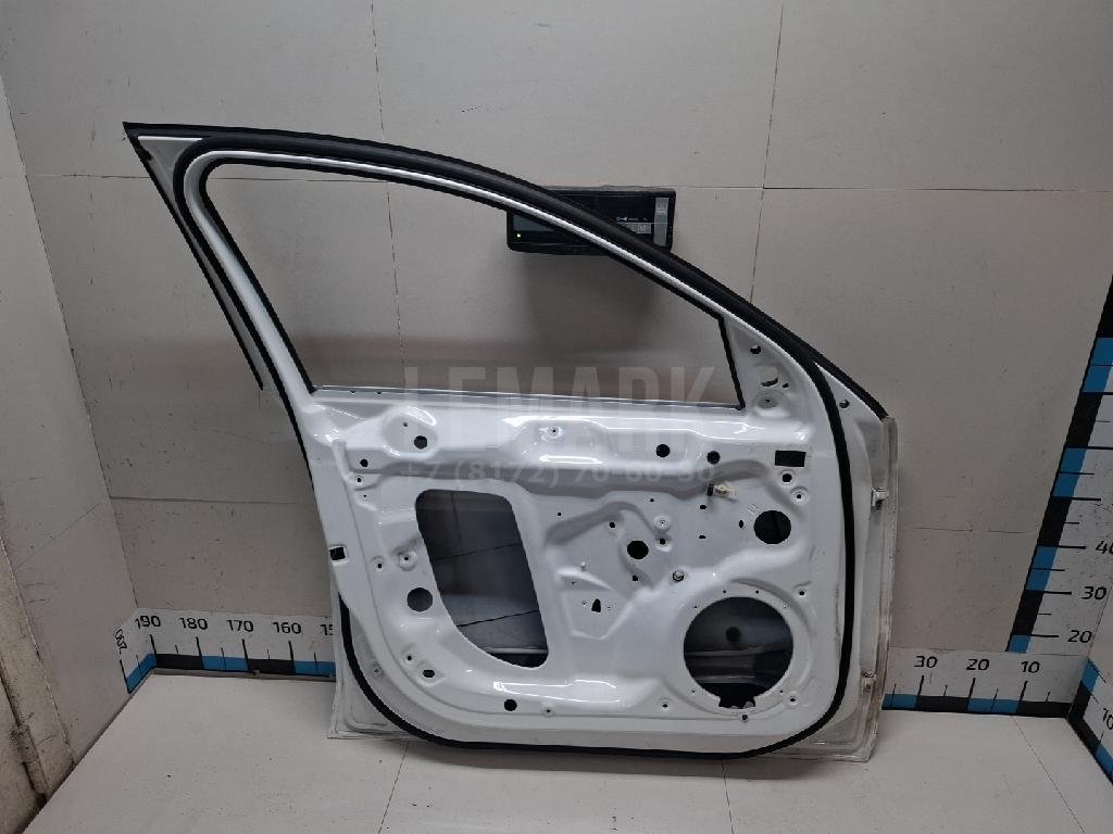 Дверь передняя левая