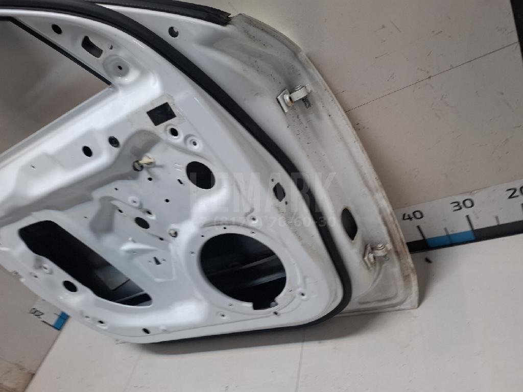 Дверь передняя левая