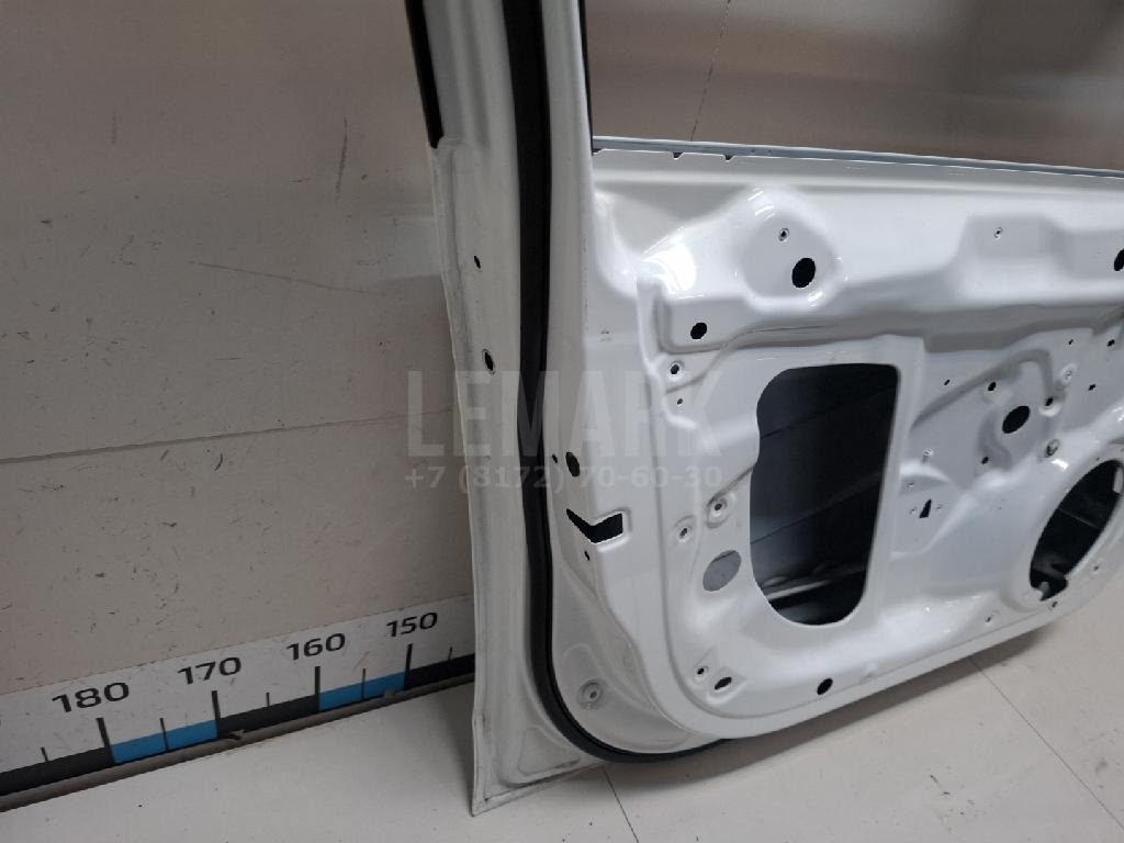 Дверь передняя левая
