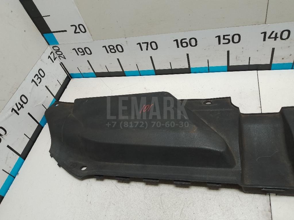 Кожух замка капота