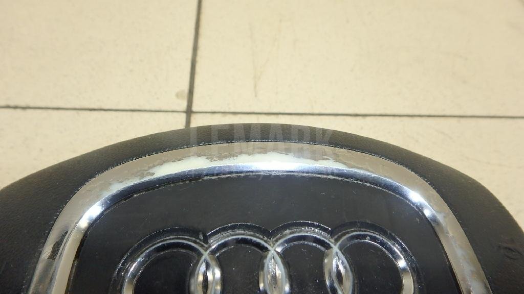 Подушка безопасности в рулевое колесо