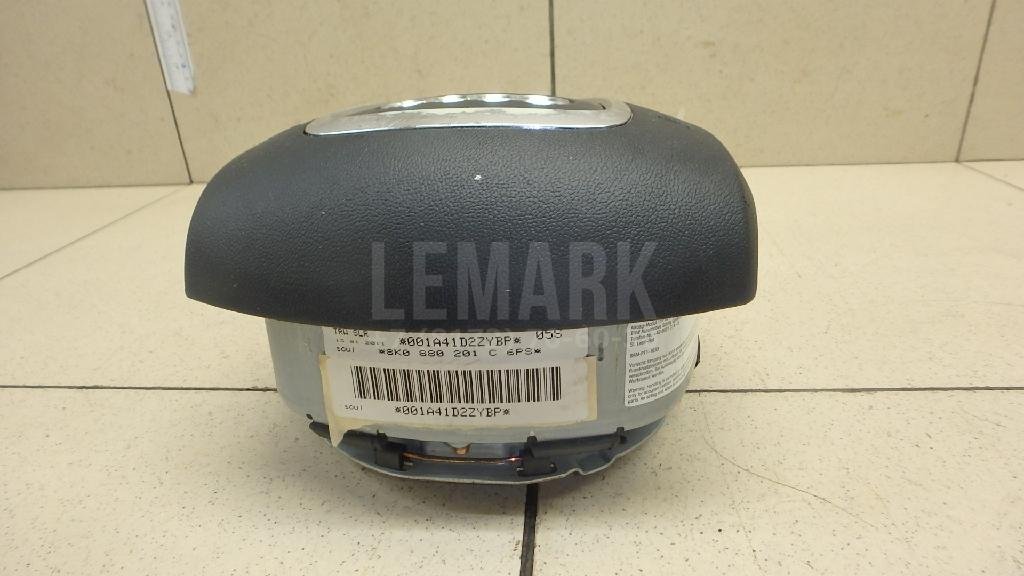 Подушка безопасности в рулевое колесо