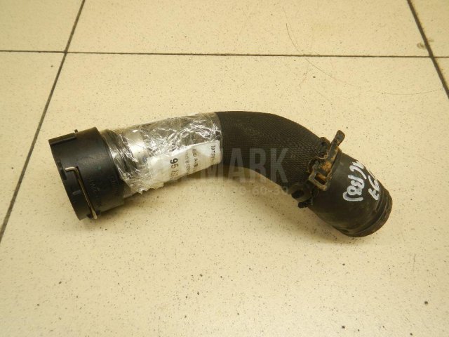 Патрубок радиатора