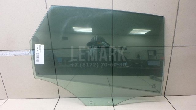 Стекло двери задней правой