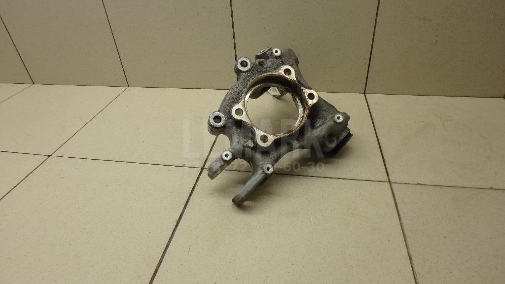 Кулак поворотный задний правый