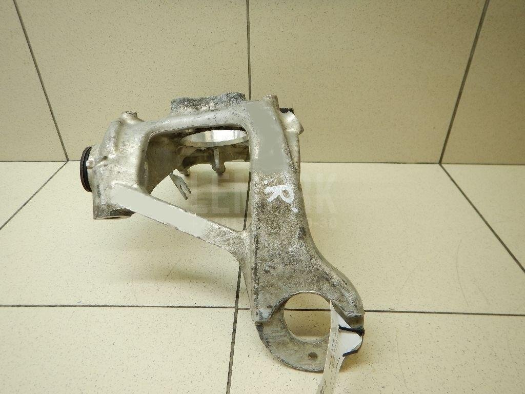 Кулак поворотный задний правый