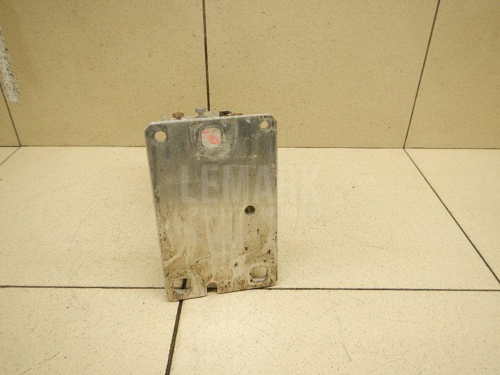 Кронштейн усилителя переднего бампера левый