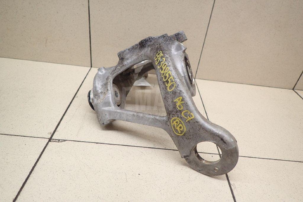 Кулак поворотный задний правый