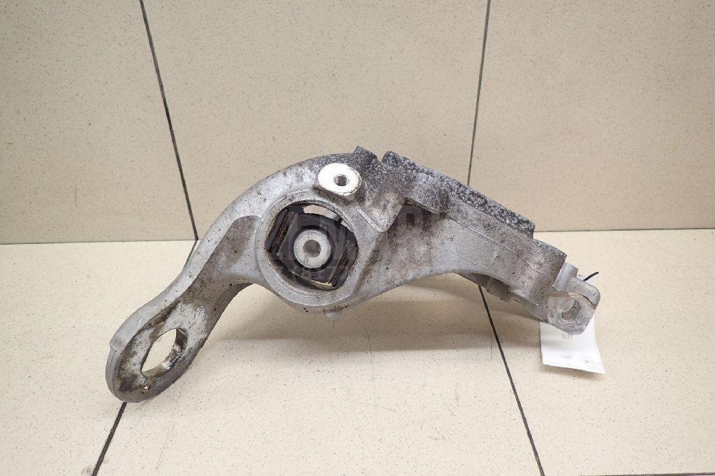 Кулак поворотный задний правый