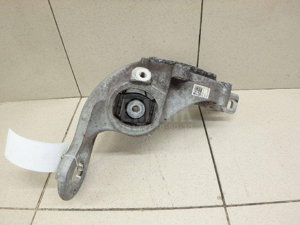 Кулак поворотный задний правый