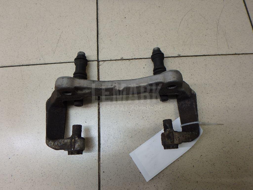Скоба суппорта переднего