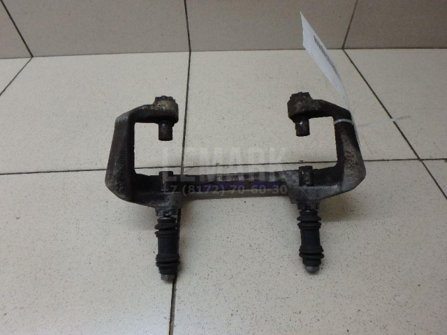 Скоба суппорта переднего